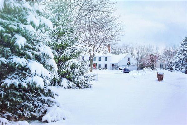 周公解梦梦见白雪皑皑(梦见白皑皑的雪景)