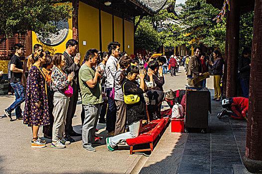 上海龙华寺算命上海算命最灵的地方