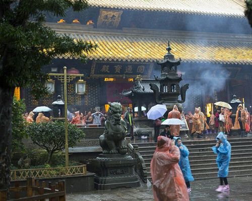 普陀山拜佛雨天 普陀山下雨天能去吗